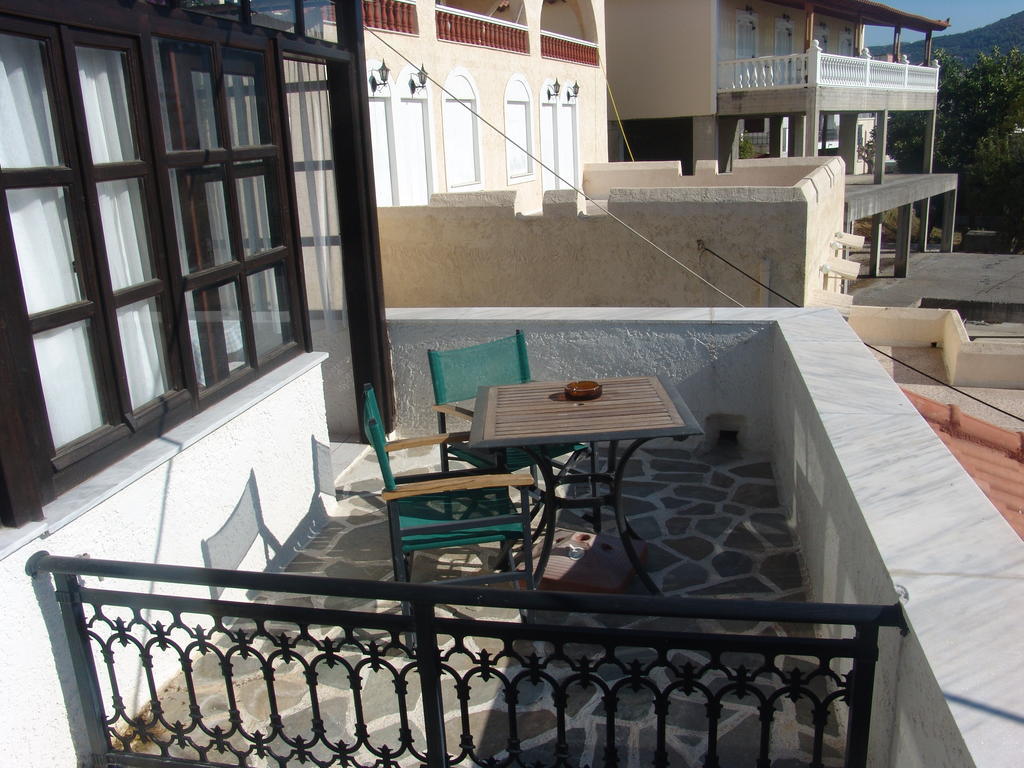 Notis Hotel Samos Town Habitación foto