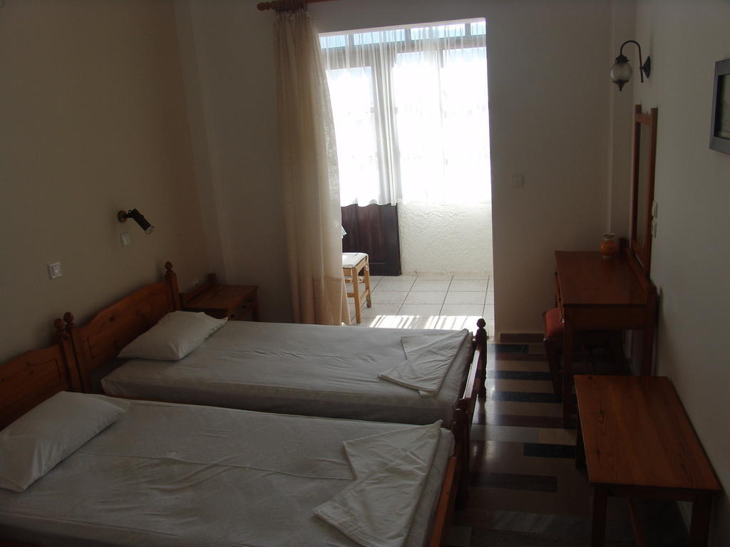Notis Hotel Samos Town Habitación foto